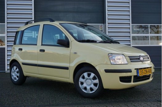 Fiat Panda - 1.2 Dynamic | Trekhaak | Radio/CD | Stuurbekrachtiging | Elektrische ramen | Nieuwe APK - 1