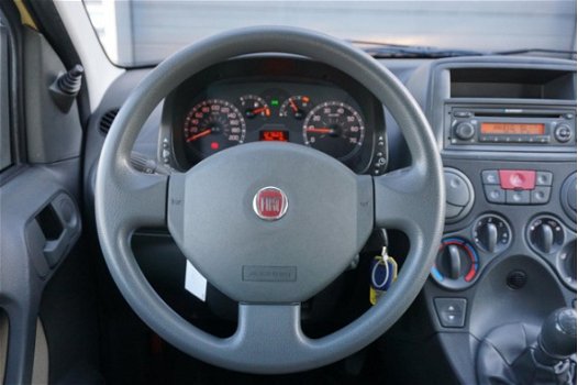 Fiat Panda - 1.2 Dynamic | Trekhaak | Radio/CD | Stuurbekrachtiging | Elektrische ramen | Nieuwe APK - 1