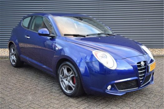 Alfa Romeo MiTo - 0.9 TwinAir Distinctive | Leder interieur | Navi | Bluetooth | 6 maanden BOVAG gar - 1