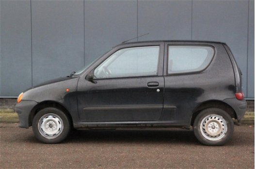 Fiat Seicento - 1100 ie Young inruil/paar deukjes rondom/goed rijdend - 1