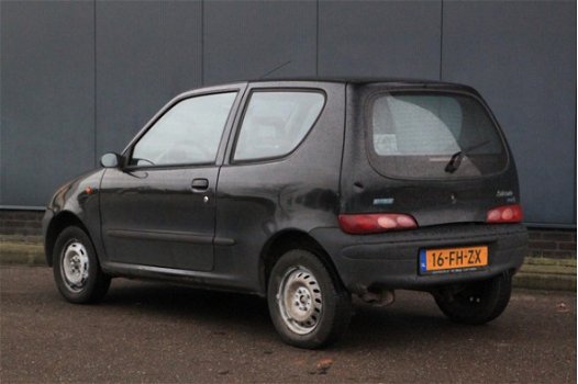 Fiat Seicento - 1100 ie Young inruil/paar deukjes rondom/goed rijdend - 1