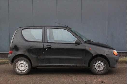 Fiat Seicento - 1100 ie Young inruil/paar deukjes rondom/goed rijdend - 1