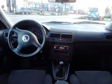 Volkswagen Golf - 2.3 V5 Highline Airco / Centr. vergrendeling - 1