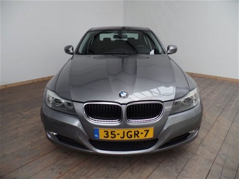 BMW 3-serie - 318i Business Line l Navigatie l Keurig onderhouden - 1