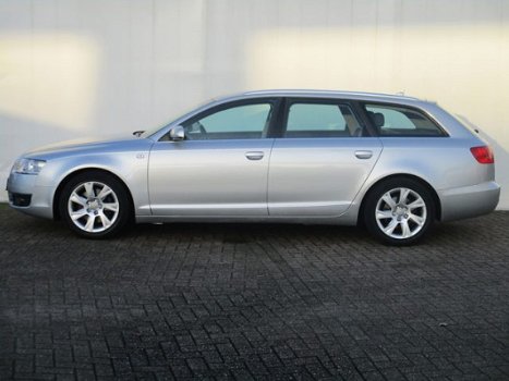 Audi A6 Avant - 2.7 TDI quattro Pro Line Business Navigatie / Parkeersensoren - 1