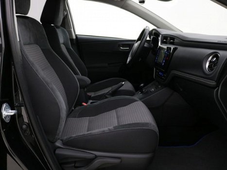 Toyota Auris - 1.8 Hybrid Dynamic Luxe uitvoering 17 inch velgen - 1