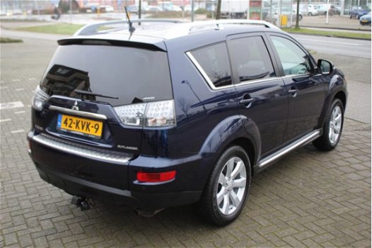 Mitsubishi Outlander - 2.4 AUTOM 4WD INSTYLE LEER SCHUIFDAK XENON 7-PERS 159000KM - 1