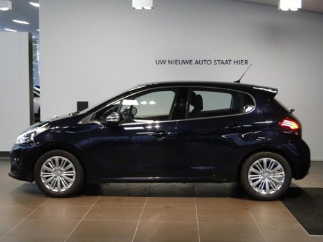 Peugeot 208 - Blue Lease Allure 1.2 82pk Navigatie PDC Climate controle - 1