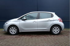 Peugeot 208 - 1.2 82 pk Envy / Navigatie / Parkeerhulp / Climate Control