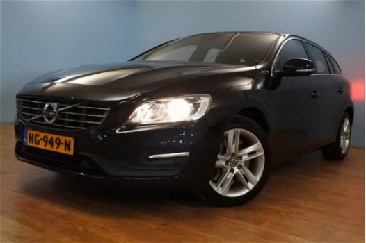 Volvo V60 - 2.4 D6 Twin Momentum INCL BTW 7% bijtelling Leder Navigatie - 1