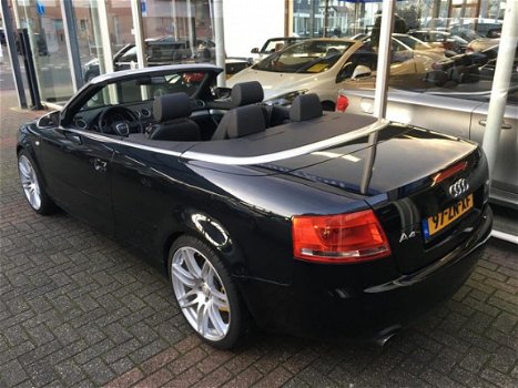 Audi A4 Cabriolet - 3.2 FSI QUATTRO NAVI LEDER XENON 19 INCH - 1