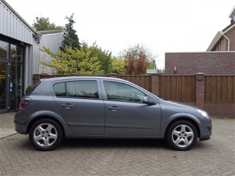 Opel Astra - 1.6 Business 116 Pk 5 deurs Airco 186 dkm Nap - 1