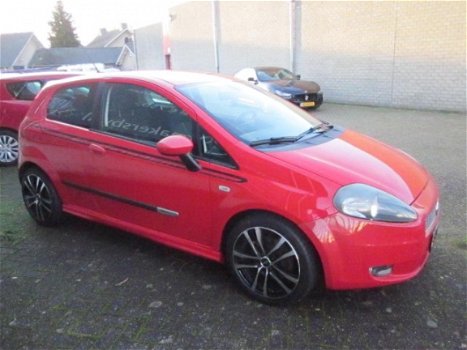 Fiat Punto - 1.4 16V TURBO 3DR GRANDE Racing - 1