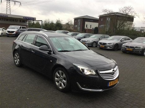 Opel Insignia Sports Tourer - 2.0 CDTI 103KW COSMO - 1