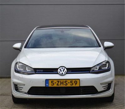 Volkswagen Golf - 1.4 TSI GTE 204 PK, (PRIJS = EXCL. BTW) Camera, Navi, Key-less, Pano-dak, 18 inch - 1