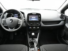 Renault Clio Estate - TCe 90 Limited / Navigatie / Parkeersensoren achter