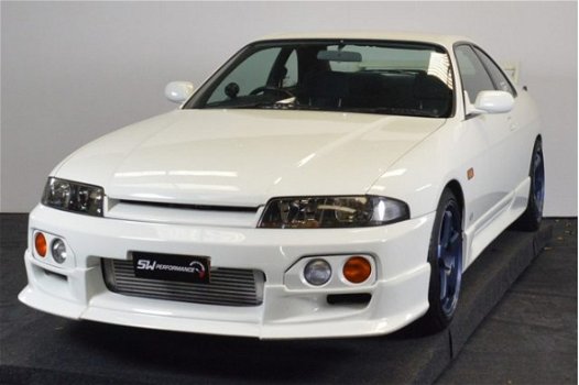 Nissan GT-R - skyline - 1