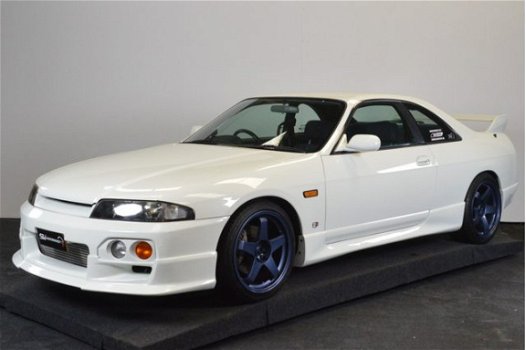 Nissan GT-R - skyline - 1