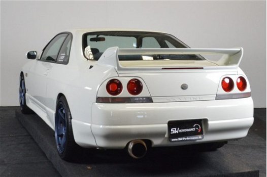 Nissan GT-R - skyline - 1