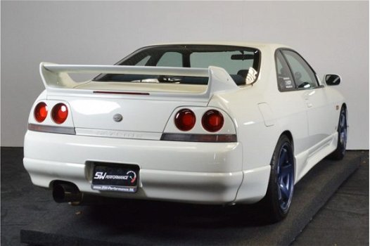 Nissan GT-R - skyline - 1