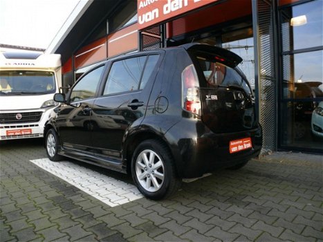 Daihatsu Sirion 2 - 1.5-16V Sport Airco Elec Pakket Lmv - 1