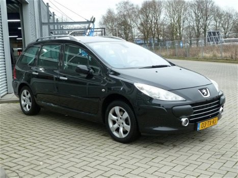 Peugeot 307 SW - 2.0-16V Pack bj.2007 Autom. | Clima | Trekhaak - 1