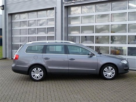 Volkswagen Passat Variant - 2.0 FSI Highline Business bj.2007 Navi | Clima | Leder - 1