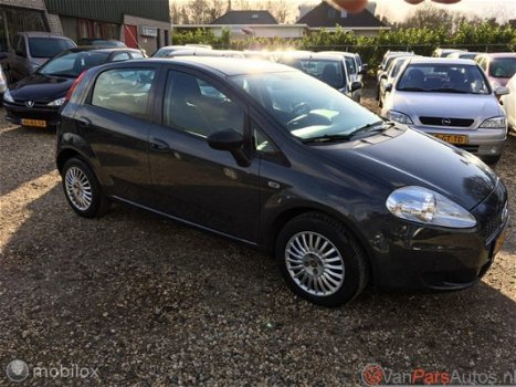 Fiat Grande Punto - 1.4, Airco, 5drs, Trekhaak, 1ste eigenaar - 1