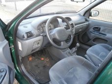 Renault Clio - 1.6-16V RXE