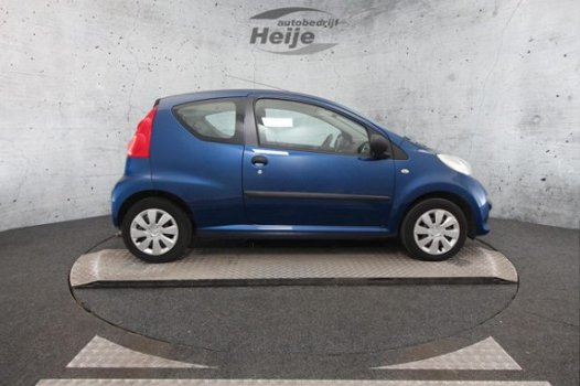 Peugeot 107 - 1.0-12V XR - 1