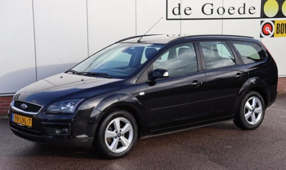 Ford Focus Wagon - 1.6-16V Trend - 1