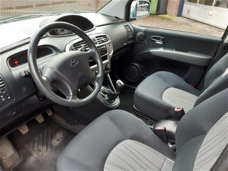 Hyundai Matrix - 1.6i Style Version Airco NL-auto Trekhaak Climate control - 1