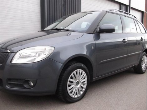 Skoda Fabia Combi - 1.4-16V Ambiente - 1