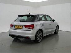 Audi A1 Sportback - 1.2 TFSI S-LINE 5-DEURS + NAVIGATIE / 17 INCH LMV