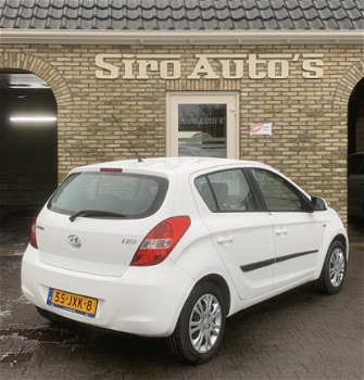 Hyundai i20 - 1.2i DynamicVersion Bj 2009 5 Deurs koopje - 1