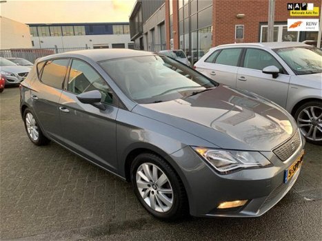 Seat Leon - 1.6 TDI Limited Edition I Navigatie, Pdc, Cruise Control, Telefoonvoorbereiding Bluetoot - 1