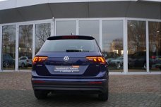 Volkswagen Tiguan - 1.4 TSI Comfortline, led, navi , pdc,