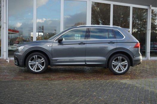 Volkswagen Tiguan - 1.5 TSI ACT DSG Highline R-Line, Trekhaak, ACC - 1