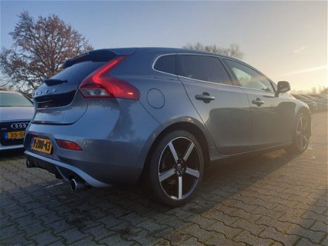 Volvo V40 - 2.0 D4 R-Design Business *XENON+1/2LEDER+NAVI+PDC+ECC+CRUISE - 1