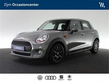 Mini Mini One - 1.2 102pk Business | Navigatie | Bluetooth | Parkeerhulp A | MF Stuurwiel | Cruise C - 1