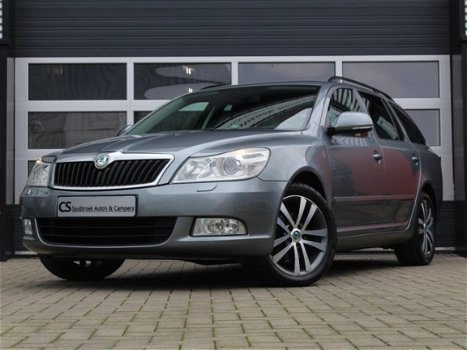 Skoda Octavia Combi - 1.4 TSI Greentech Elegance Business Line Navi/Xenon/Dealearonderhouden - 1