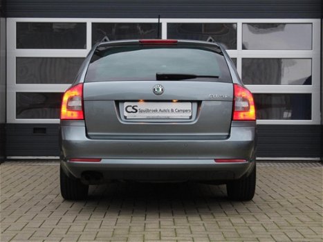 Skoda Octavia Combi - 1.4 TSI Greentech Elegance Business Line Navi/Xenon/Dealearonderhouden - 1