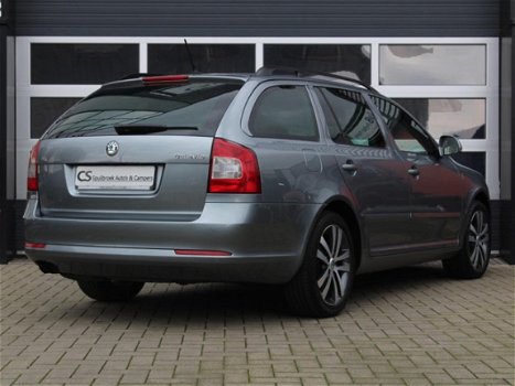 Skoda Octavia Combi - 1.4 TSI Greentech Elegance Business Line Navi/Xenon/Dealearonderhouden - 1