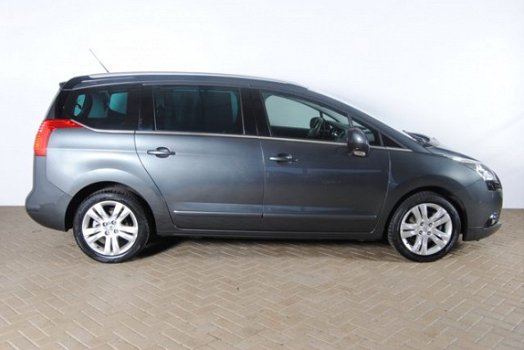 Peugeot 5008 - 1.6 THP 7 PERS. Blue Lease Executive - 1