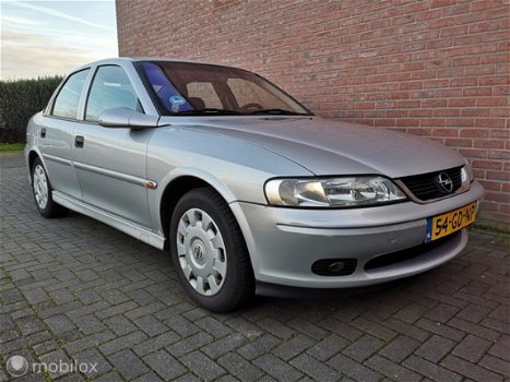 Opel Vectra - 1.8-16V CDX - 1