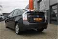 Toyota Prius - 1.8 Executive NAVI / LEDER / CAMERA / ALL-SEASON BANDEN - 1 - Thumbnail