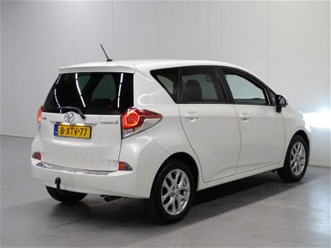 Toyota Verso S - 1.3 VVT-i Dynamic | Trekhaak | Navigatie | Xenon | Dealer onderhouden - 1