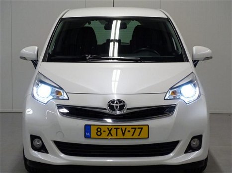 Toyota Verso S - 1.3 VVT-i Dynamic | Trekhaak | Navigatie | Xenon | Dealer onderhouden - 1