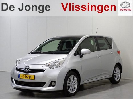 Toyota Verso S - 1.3 VVT-i Dynamic | Navigatie | Cruise control | Panoramadak - 1