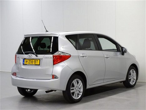 Toyota Verso S - 1.3 VVT-i Dynamic | Navigatie | Cruise control | Panoramadak - 1